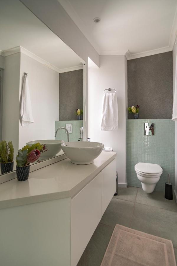 Ocean12 Guesthouse Sunset Beach Κέιπ Τάουν Εξωτερικό φωτογραφία