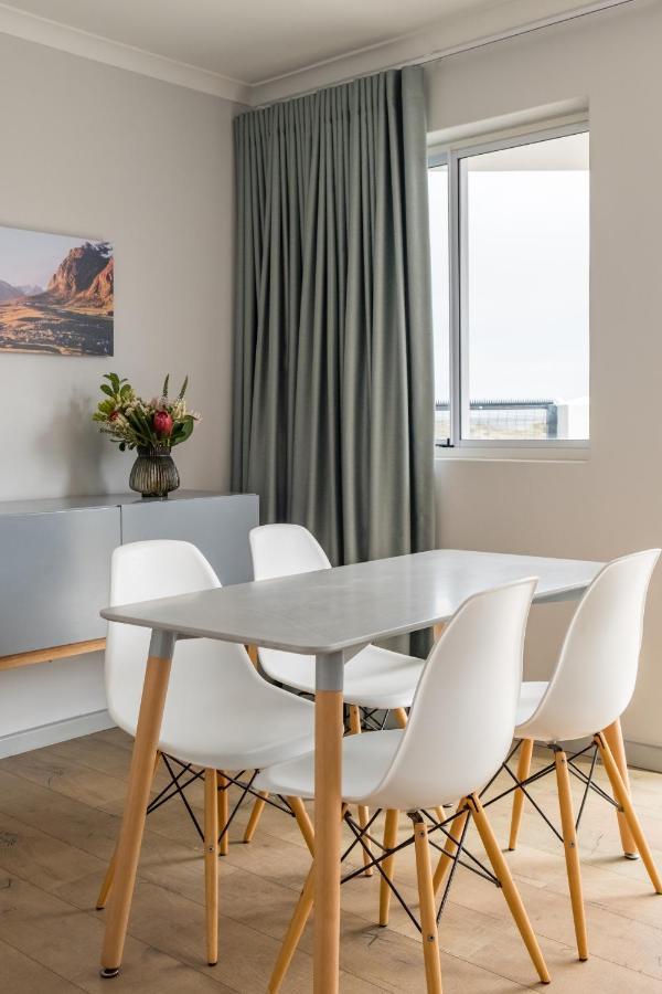 Ocean12 Guesthouse Sunset Beach Κέιπ Τάουν Εξωτερικό φωτογραφία